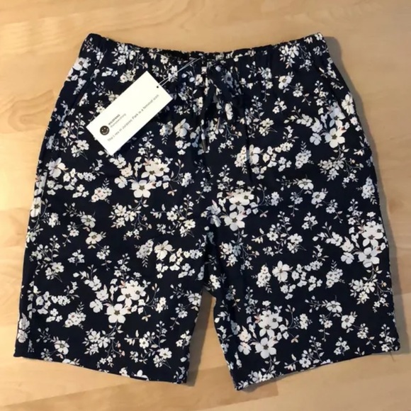 Wildfang THE ESSENTIAL BLUE FLORAL DRAWSTRING SHORT medium - Picture 7 of 13
